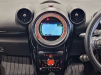 USED 2013 13 MINI COUNTRYMAN 2.0 COOPER SD (143 PS) ALL4 AUTO 5DR + MASSIVE SPEC + �&pound;14,500 EXTRAS + NAV + HARMAN KARDON + HEATED LEATHERS + CHILI / MEDIA PACK + MULTIMEDIA + BLUETOOTH + ADAPTIVE XENONS + PARK AID + PRIVACY + JCW BODY KIT + 18S WOW !! COLOSSAL SPEC + &pound;14,500 OF MINI EXTRAS