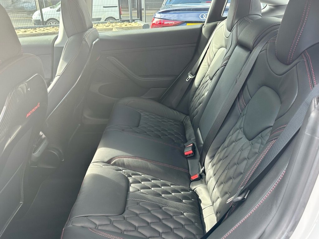 USED 2022 72 TESLA Model 3 MODEL 3 4d 302 BHP PANORAMIC GLASS ROOF