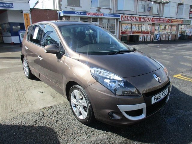 2011 61 Renault Scenic 1.6 DYNAMIQUE TOMTOM VVT 5d 110 BHP