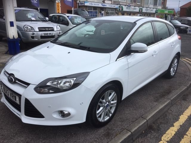 2013 13 Ford Focus 1.0 TITANIUM 5d 99 BHP