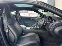 USED 2019 19 JAGUAR F-TYPE 3.0 V6 R-DYNAMIC 2d 375 BHP 