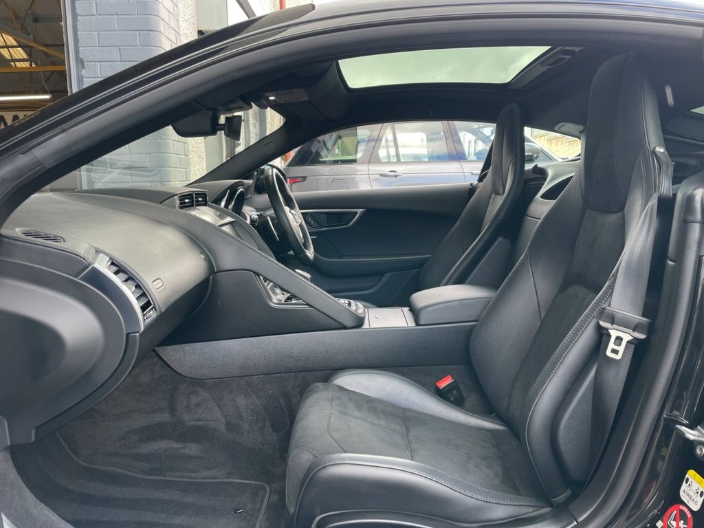 USED 2019 19 JAGUAR F-TYPE 3.0 V6 R-DYNAMIC 2d 375 BHP 