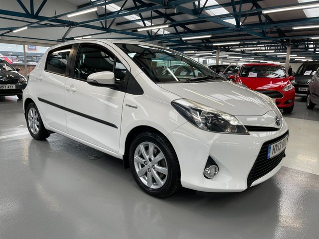 2013 13 Toyota Yaris 1.5 T4 HYBRID  5d 75 BHP