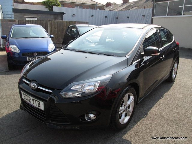 2012 12 Ford Focus 1.6 ZETEC 5d 104 BHP