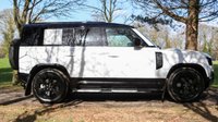USED 2022 71 LAND ROVER DEFENDER 3.0 D300 X-Dynamic HSE (6 Seat) Automatic (Panoramic Sunroof / 3D Surround Camera / Apple Carplay) !! NATIONWIDE DELIVERY AVAILABLE !!