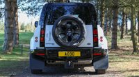 USED 2022 71 LAND ROVER DEFENDER 3.0 D300 X-Dynamic HSE (6 Seat) Automatic (Panoramic Sunroof / 3D Surround Camera / Apple Carplay) !! NATIONWIDE DELIVERY AVAILABLE !!