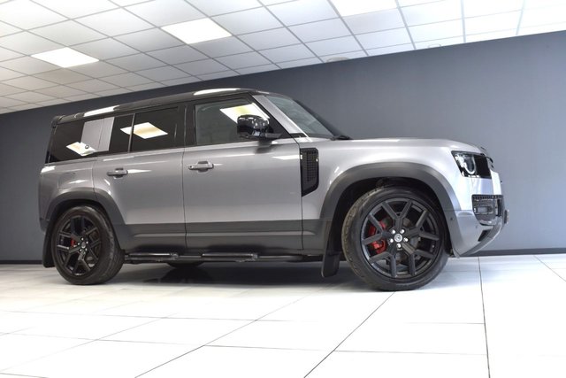 2021 21 Land Rover Defender 2.0 SE 5 DOOR 