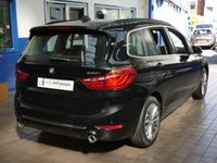 USED 2018 68 BMW 2 SERIES 2.0 220I LUXURY GRAN TOURER 5d 190 BHP 7 SEATS SAT NAV LEATHER PARKING SENSORS 1 OWNER SERVICE HISTORY 6 MONTHS GOLD WARRANTY