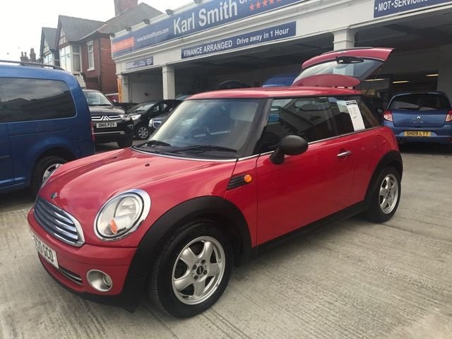 2010 10 MINI Hatch One 1.6 ONE 3d 98 BHP