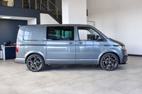 USED 2021 21 VOLKSWAGEN TRANSPORTER T6.1 T32 2.0 TDI 150PS DSG HIGHLINE KOMBI SWB Exterior & Interior Styling