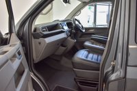 USED 2021 21 VOLKSWAGEN TRANSPORTER T6.1 T32 2.0 TDI 150PS DSG HIGHLINE KOMBI SWB Exterior & Interior Styling
