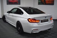 USED 2019 J BMW M4 3.0 M4 COMPETITION 2d 444 BHP HEADS UP / H&K SOUND / CARBON