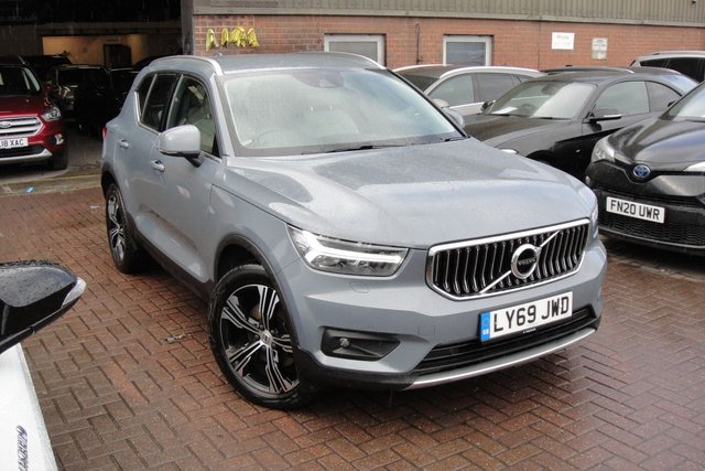 View our VOLVO XC40