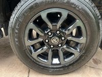 USED 2021 21 TOYOTA HI-LUX 2.8L INVINCIBLE X 4WD D-4D DCB 0d AUTO 202 BHP FANTASTIC CONDITION