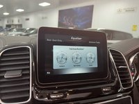 USED 2017 67 MERCEDES-BENZ GLE-CLASS 3.0 GLE 350 D 4MATIC AMG LINE PREMIUM PLUS 4d 255 BHP STUNNING BRILLIANT BLUE GLE!