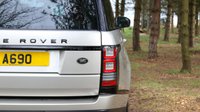 USED 2013 13 LAND ROVER RANGE ROVER 3.0 TDV6 (258) Vogue SE 5dr Automatic (Sliding Panoramic Sunroof / Black Stealth Pack / TV / 4 Zone Climate) !! NATIONWIDE DELIVERY AVAILABLE !!