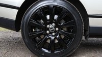 USED 2013 13 LAND ROVER RANGE ROVER 3.0 TDV6 (258) Vogue SE 5dr Automatic (Sliding Panoramic Sunroof / Black Stealth Pack / TV / 4 Zone Climate) !! NATIONWIDE DELIVERY AVAILABLE !!