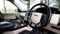 USED 2013 13 LAND ROVER RANGE ROVER 3.0 TDV6 (258) Vogue SE 5dr Automatic (Sliding Panoramic Sunroof / Black Stealth Pack / TV / 4 Zone Climate) !! NATIONWIDE DELIVERY AVAILABLE !!