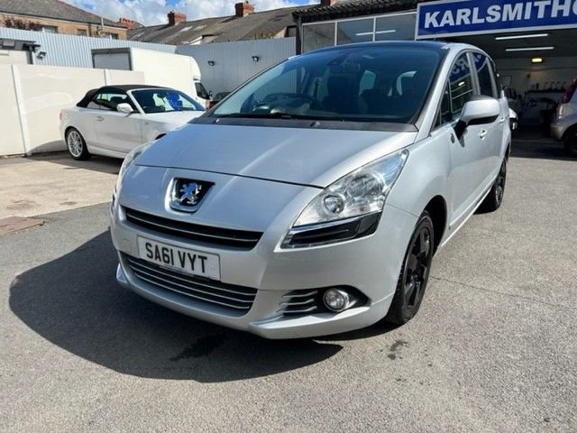 2011 61 Peugeot 5008 1.6 HDI FAMILY FAP 5d 112 BHP