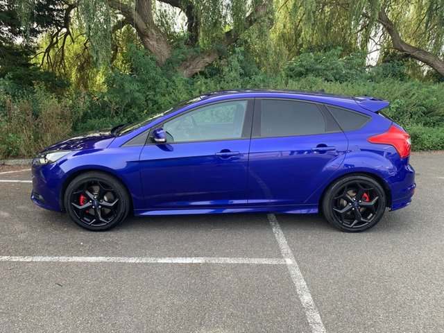 View our FORD FOCUS
