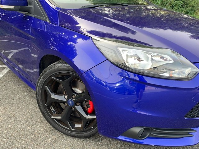 View our FORD FOCUS