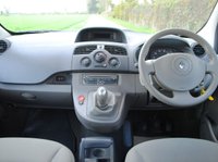 USED 2010 60 RENAULT KANGOO 1.6 EXPRESSION 5d 84 BHP www.suffolkcarcentre.co.uk - Located at Ilketshall