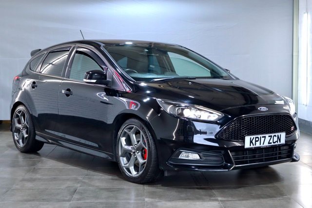 2017 J Ford Focus 2.0 ST-3 5d 247 BHP