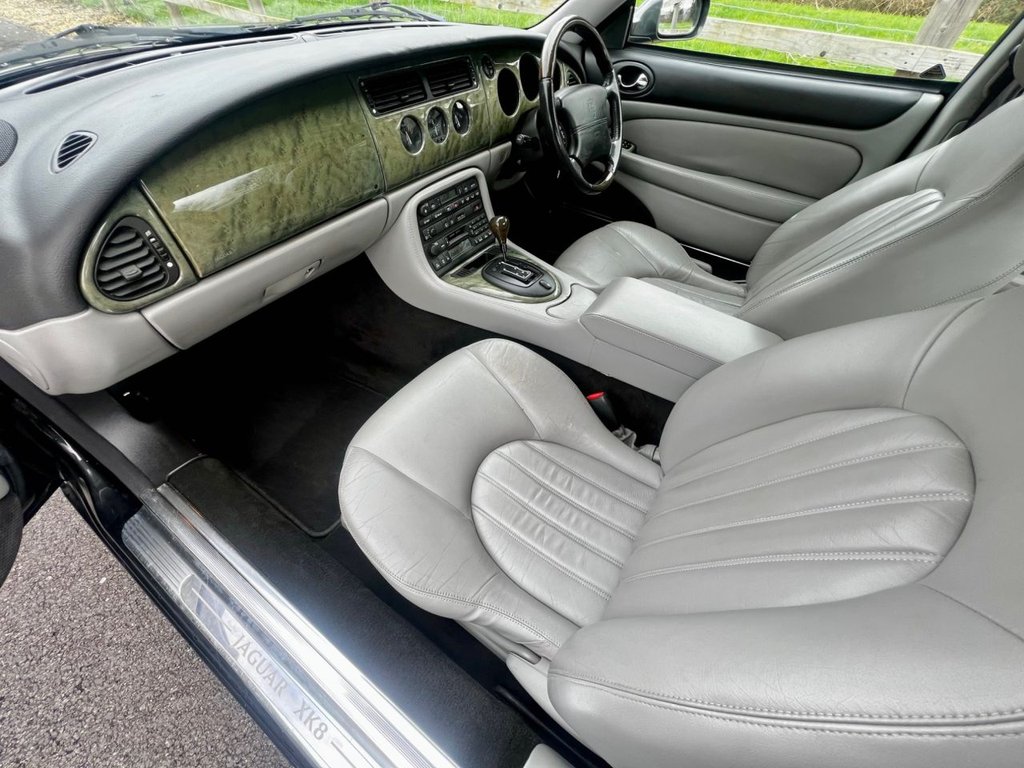 USED 2001 51 JAGUAR XK8 4.0 V8 290 BHP // 2d COUPE // Automatic // px swap 