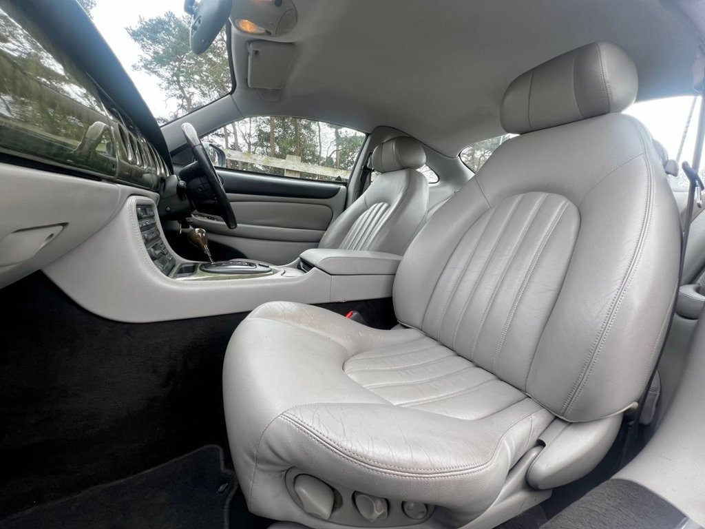 USED 2001 51 JAGUAR XK8 4.0 V8 290 BHP // 2d COUPE // Automatic // px swap 