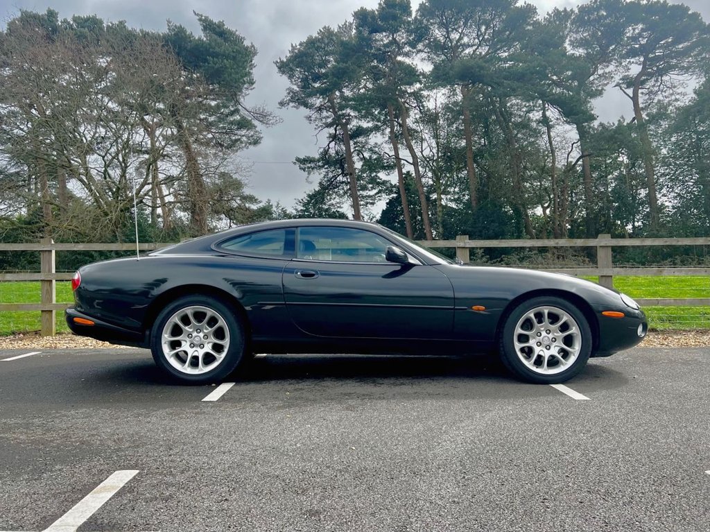 USED 2001 51 JAGUAR XK8 4.0 V8 290 BHP // 2d COUPE // Automatic // px swap 