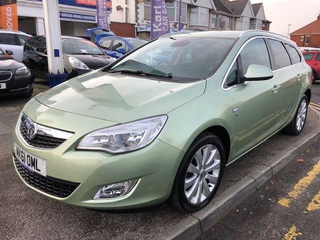 2011 61 Vauxhall Astra 1.6 SE 5d 113 BHP