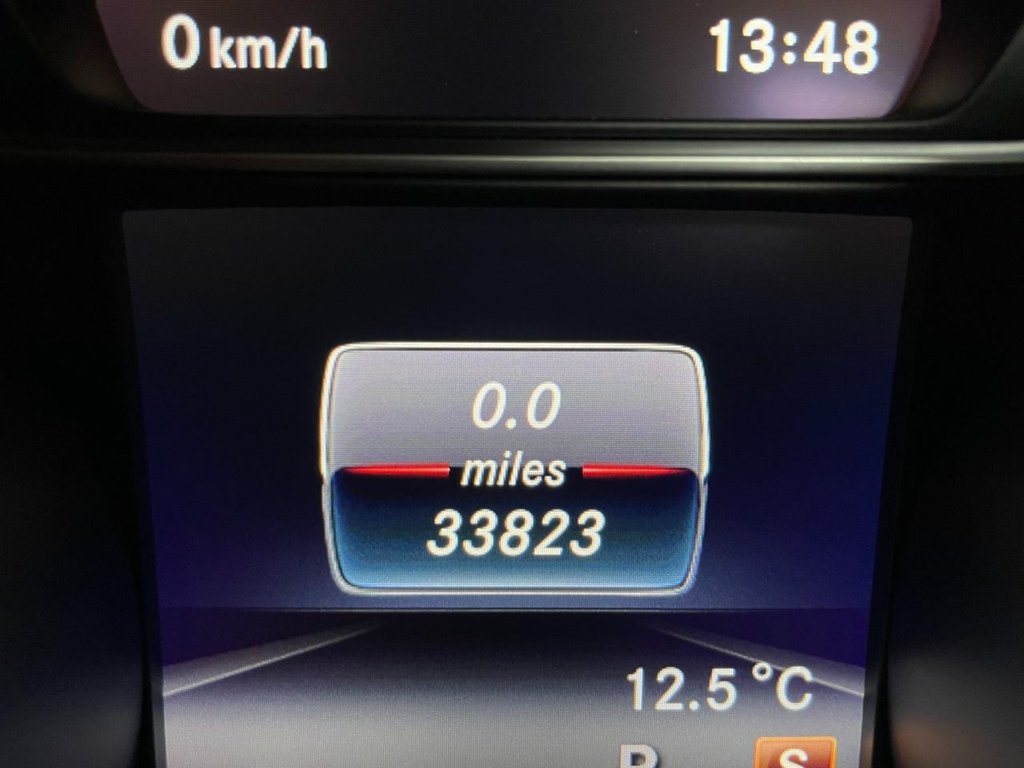 USED 2017 17 MERCEDES-BENZ A-CLASS 2.1 A 200 D AMG LINE 5d 134 BHP 
