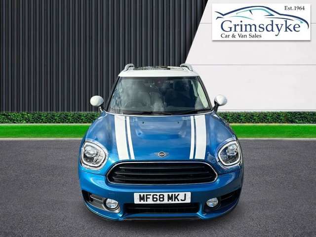 View our MINI COUNTRYMAN