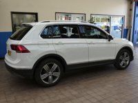 USED 2018 18 VOLKSWAGEN TIGUAN 2.0 SEL TDI BLUEMOTION TECHNOLOGY DSG 5d 148 BHP SAT NAV CRUISE PARKING SENSORS 1 OWNER 6 MONTHS GOLD WARRANTY