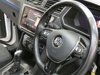 USED 2018 18 VOLKSWAGEN TIGUAN 2.0 SEL TDI BLUEMOTION TECHNOLOGY DSG 5d 148 BHP SAT NAV CRUISE PARKING SENSORS 1 OWNER 6 MONTHS GOLD WARRANTY