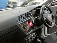 USED 2018 18 VOLKSWAGEN TIGUAN 2.0 SEL TDI BLUEMOTION TECHNOLOGY DSG 5d 148 BHP SAT NAV CRUISE PARKING SENSORS 1 OWNER 6 MONTHS GOLD WARRANTY