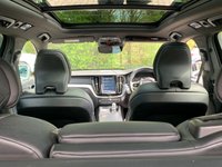 USED 2018 18 VOLVO XC60 2.0 T8 TWIN ENGINE R-DESIGN PRO AWD 5d 385 BHP HUGE SPECIFICATION 2018 VOLVO XC60 2.0 T8 R-DESIGN PRO - AUTOMATIC PADDLE SHIFT GEARBOX - PLUG IN HYBRID - ELECTRIC (PHEV) - 1 FORMER KEEPER - SERVICE HISTORY