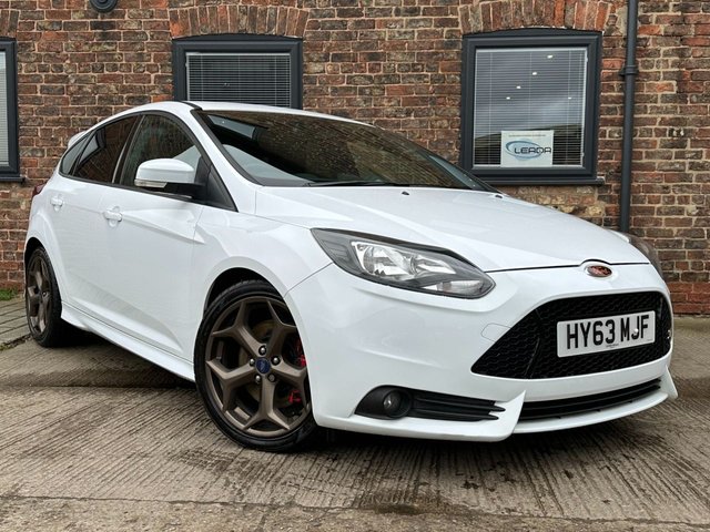 2013 63 Ford Focus 2.0 ST-2 5d 247 BHP