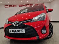 USED 2014 64 TOYOTA YARIS 1.33 VVT-i (99 PS) SPORT 5DR + NAVIGATION + REVERSE CAMERA + 2 TONE RED / BLACK UPHOLSTERY + DAB + MEDIA + PRIVACY +16S 16S+R/CAMERA+PRIVACY GLASS+NAVIGATION+2 TONE SEATS