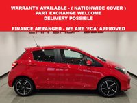 USED 2014 64 TOYOTA YARIS 1.33 VVT-i (99 PS) SPORT 5DR + NAVIGATION + REVERSE CAMERA + 2 TONE RED / BLACK UPHOLSTERY + DAB + MEDIA + PRIVACY +16S 16S+R/CAMERA+PRIVACY GLASS+NAVIGATION+2 TONE SEATS