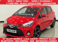 USED 2014 64 TOYOTA YARIS 1.33 VVT-i (99 PS) SPORT 5DR + NAVIGATION + REVERSE CAMERA + 2 TONE RED / BLACK UPHOLSTERY + DAB + MEDIA + PRIVACY +16S 16S+R/CAMERA+PRIVACY GLASS+NAVIGATION+2 TONE SEATS