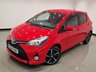 USED 2014 64 TOYOTA YARIS 1.33 VVT-i (99 PS) SPORT 5DR + NAVIGATION + REVERSE CAMERA + 2 TONE RED / BLACK UPHOLSTERY + DAB + MEDIA + PRIVACY +16S 16S+R/CAMERA+PRIVACY GLASS+NAVIGATION+2 TONE SEATS