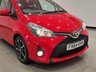 USED 2014 64 TOYOTA YARIS 1.33 VVT-i (99 PS) SPORT 5DR + NAVIGATION + REVERSE CAMERA + 2 TONE RED / BLACK UPHOLSTERY + DAB + MEDIA + PRIVACY +16S 16S+R/CAMERA+PRIVACY GLASS+NAVIGATION+2 TONE SEATS
