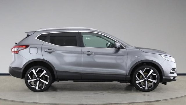 View our NISSAN QASHQAI