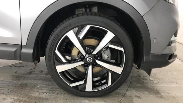 View our NISSAN QASHQAI