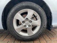 USED 2012 61 TOYOTA AURIS 1.8 T4 5d 99 BHP HYBRID ELECTRIC POWER