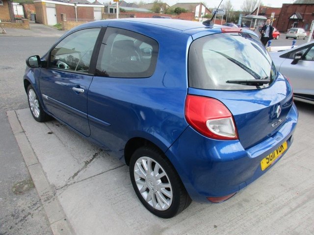 2011 11 Renault Clio 1.1 DYNAMIQUE TOMTOM 16V 3d 75 BHP