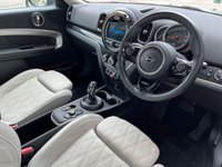 USED 2020 69 MINI COUNTRYMAN 1.5 COOPER EXCLUSIVE 5d 134 BHP MOONWALK GREY + SATELLITE CHESTER