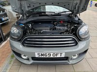 USED 2020 69 MINI COUNTRYMAN 1.5 COOPER EXCLUSIVE 5d 134 BHP MOONWALK GREY + SATELLITE CHESTER