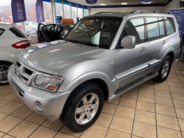 1970 05 Mitsubishi Shogun 